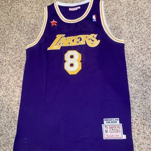 Mitchell & Ness “Kobe Bryant” Jersey